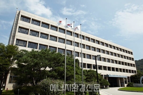 undefined 79ea647a920a2443273c97f41f1f9f26